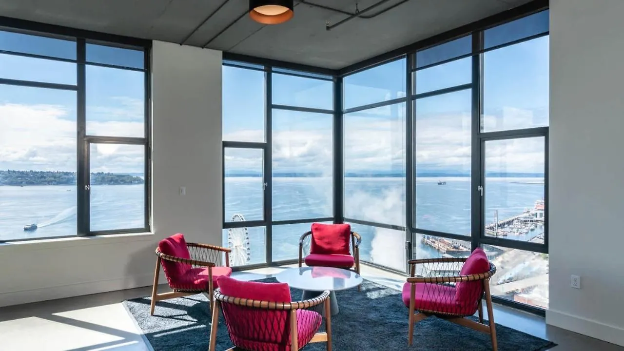 Luxury 1Bedroom 1Bath Ferris Wheel Water Views Seattle Apartment
